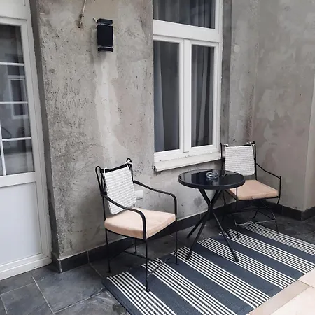 Authentic Centre - Split Level Loft With Patio In Courtyard Belgrade