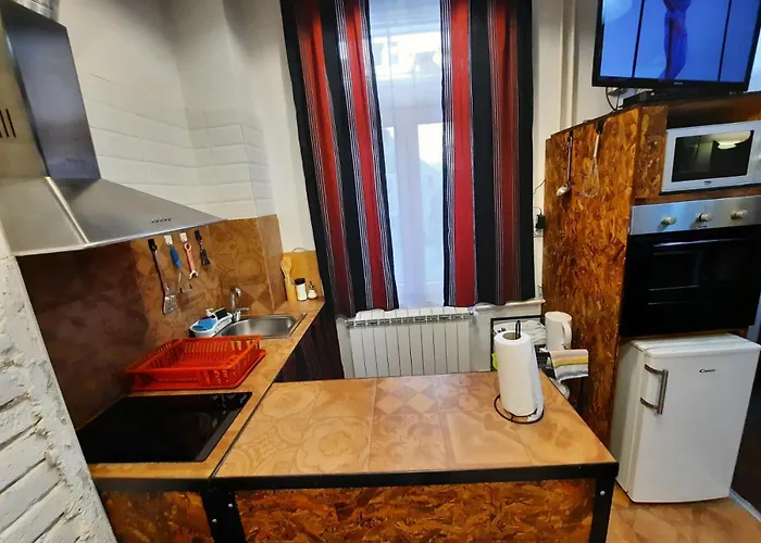 Authentic Centre - Split Level Loft With Patio In Courtyard Apartament Belgrad